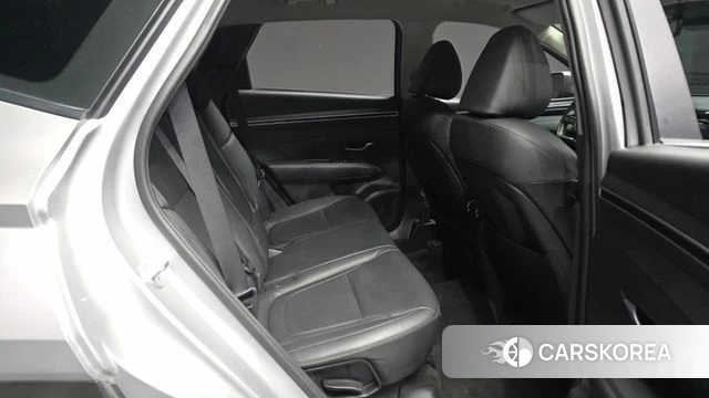 Hyundai Tucson (NX4) 2022 Серебристо-серый из Кореи, фото 3