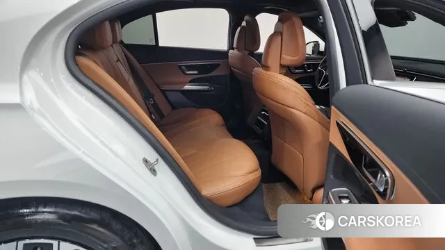 Mercedes-Benz E-Class W214 2025 Белый из Кореи, фото 3