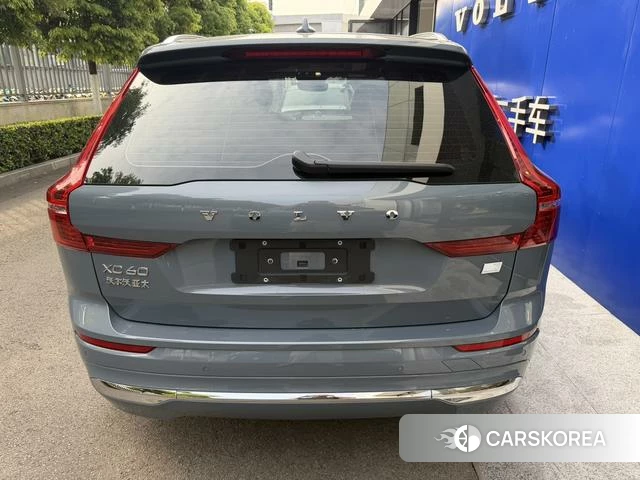 Volvo XC60 PHEV 2024 Темно-серый из Китая, фото 3
