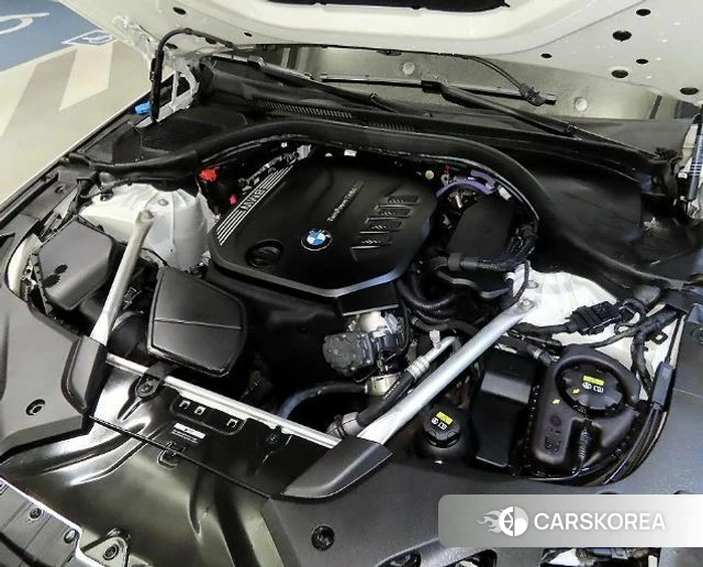 BMW 5 Series (G30) 2021 Белый из Кореи, фото 3