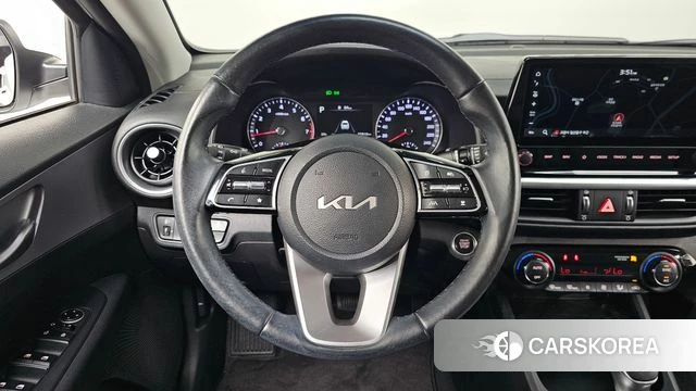 Kia The New K3 2nd generation 2021 Белый из Кореи, фото 3
