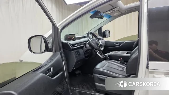 Hyundai Staria 2022 Белый из Кореи, фото 3