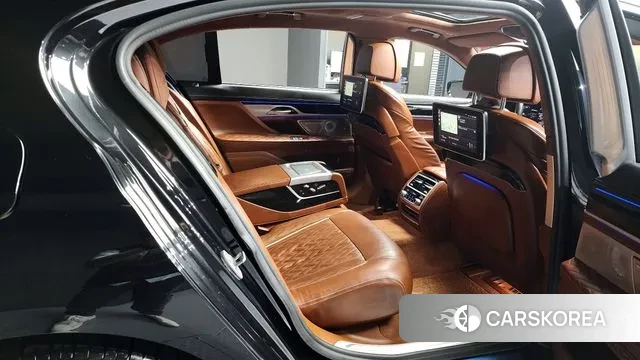 BMW 7 Series (G11) 2021 Черный из Кореи, фото 3