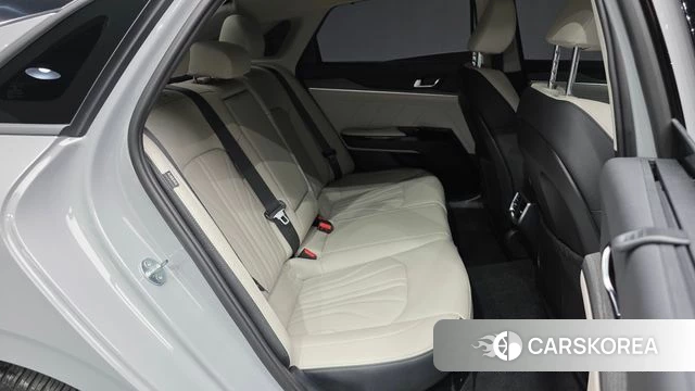 Kia The New K5 Hybrid 3rd generation 2024 Серебряный из Кореи, фото 3