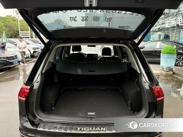 Volkswagen Tiguan L 2023 Черный из Китая, фото 3