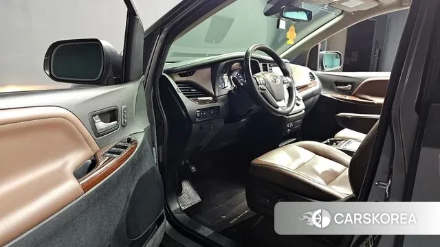 Toyota Sienna 2019 Серый из Кореи, фото 3