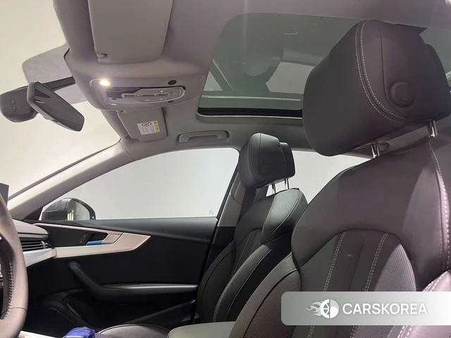Audi A4L 2021 Темно-серый из Китая, фото 3