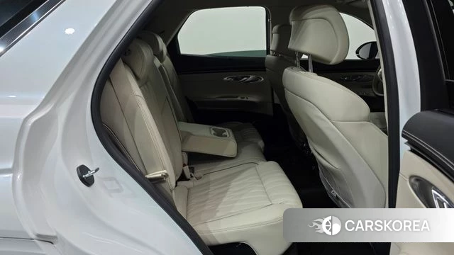 Genesis GV70 2023 Белый из Кореи, фото 3