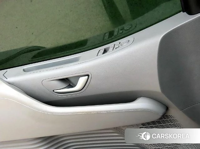 Hyundai Staria 2024 Черный из Кореи, фото 3