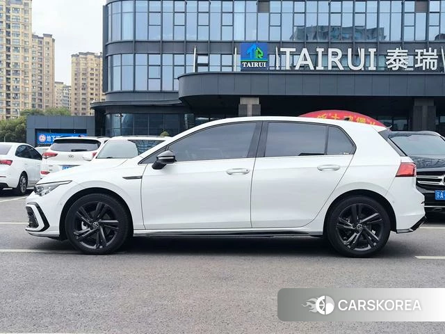 Volkswagen Golf 2022 Белый из Китая, фото 3