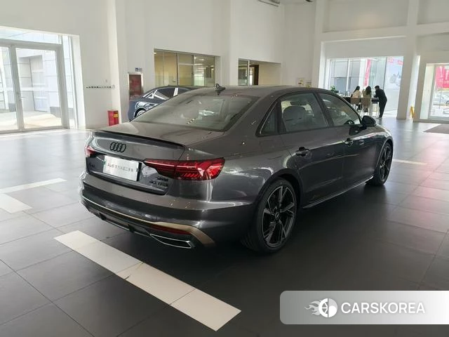Audi A4L 2024 Темно-серый из Китая, фото 3