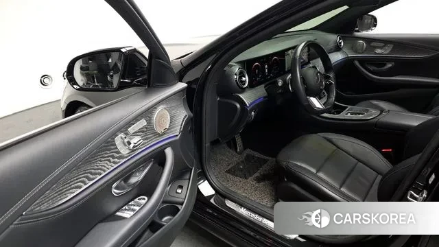 Mercedes-Benz E-Class W213 2022 Черный из Кореи, фото 3