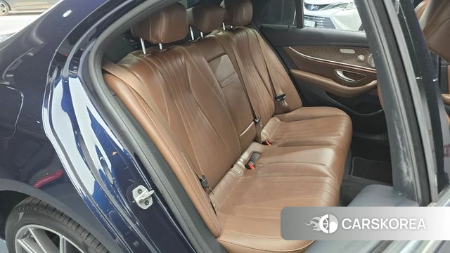 Mercedes-Benz E-Class W213 2022 Синий из Кореи, фото 3