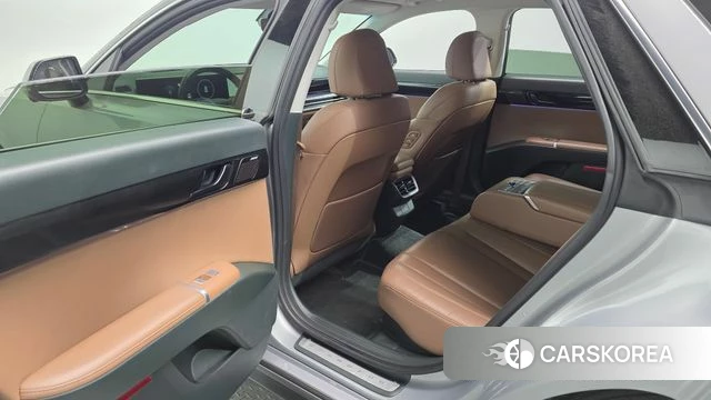 Hyundai Grandeur Hybrid (GN7) 2023 Серебряный из Кореи, фото 3