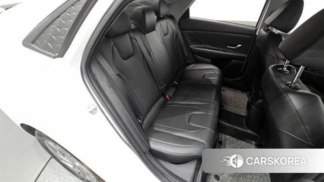 Hyundai The New Avante (CN7) 2023 Белый из Кореи, фото 3