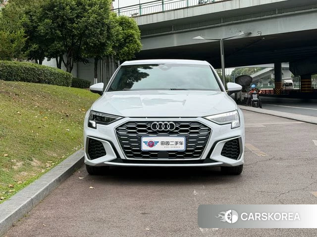 Audi A3 2021 Белый из Китая, фото 3
