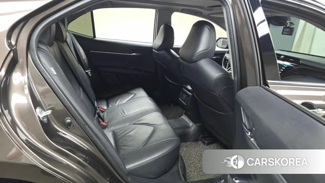 Toyota Camry (XV70) 2019 Коричневый из Кореи, фото 3