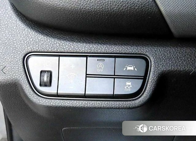 Kia Seltos 2021 Серебряный из Кореи, фото 3