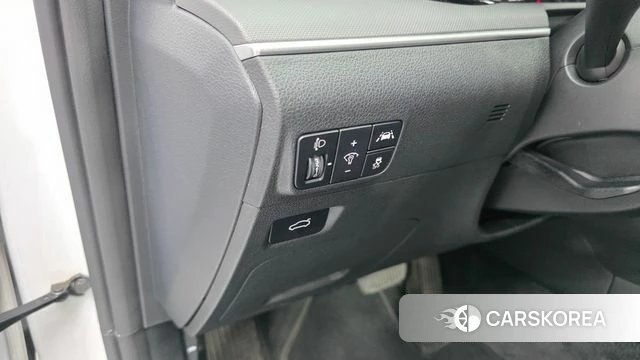 Kia K5 3rd generation 2022 Белый из Кореи, фото 3