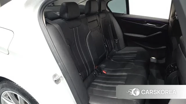 BMW 5 Series (G30) id 3374827 из Кореи 3