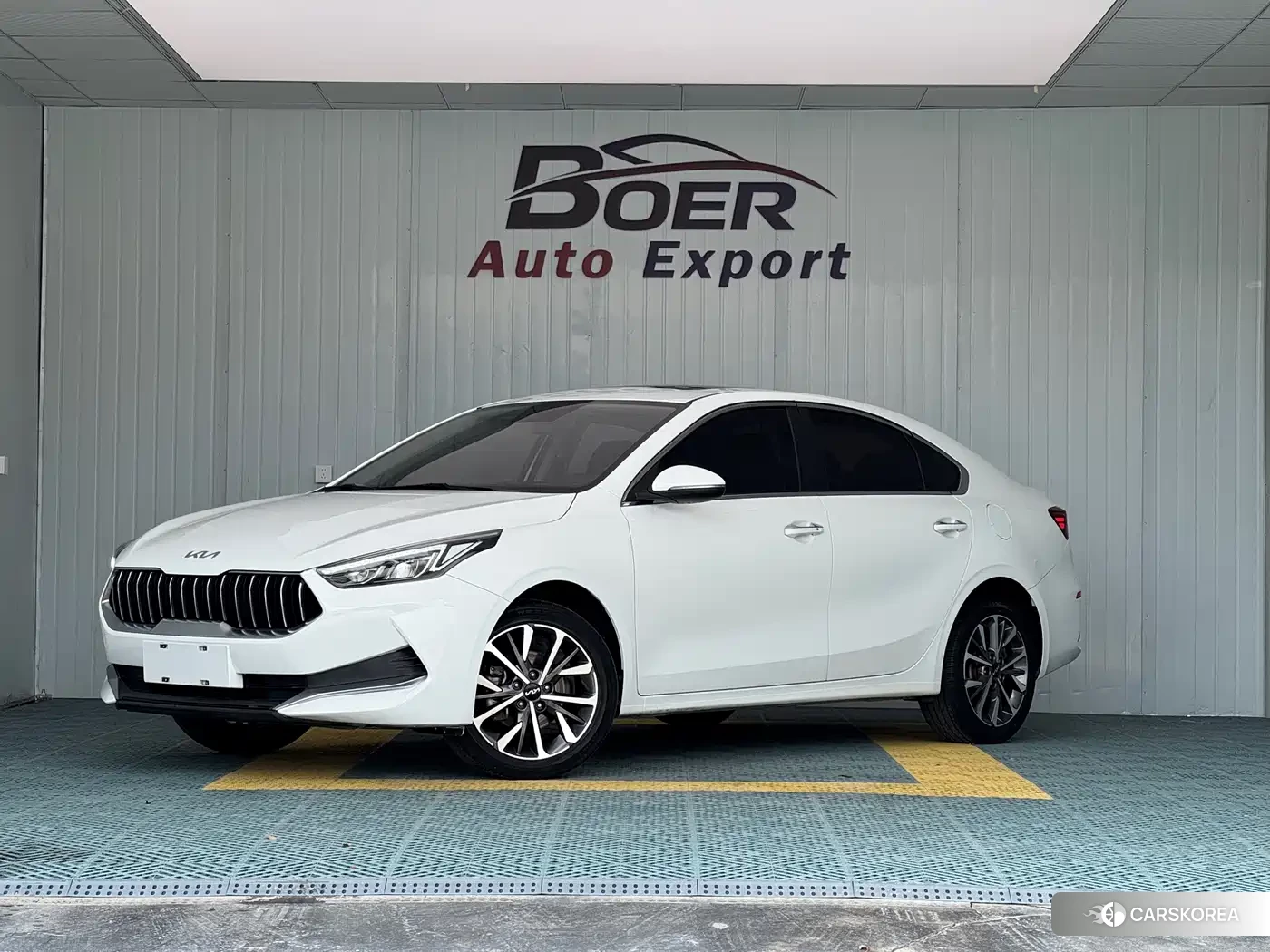 Kia K3 2022 Белый из Китая, фото 4