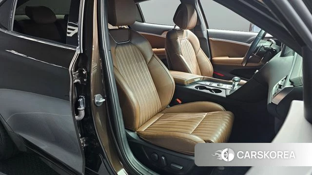 Genesis G70 2018 Коричневый из Кореи, фото 3