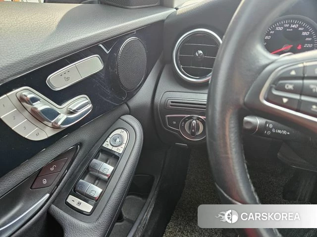 Mercedes-Benz C-Class W205 2018 Серый из Кореи, фото 3