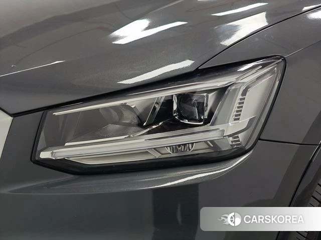 Audi Q2L e-tron 2021 Темно-серый из Китая, фото 3
