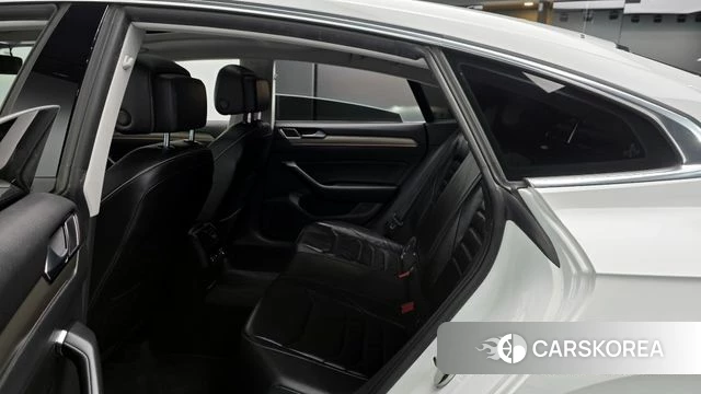 Volkswagen Arteon 2019 Белый из Кореи, фото 3