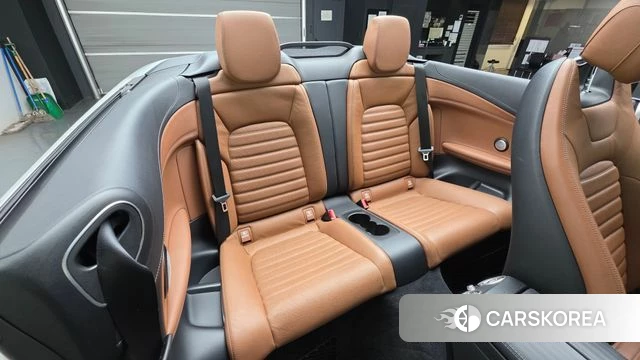 Mercedes-Benz C-Class W205 2019 Белый двухцветный из Кореи, фото 3