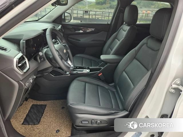 Chevrolet (GM Daewoo) The New Trail Blazer 2024 Белый из Кореи, фото 3