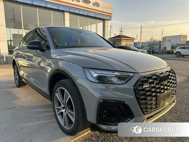 Audi Q5L Sportback 2023 Темно-серый из Китая, фото 3