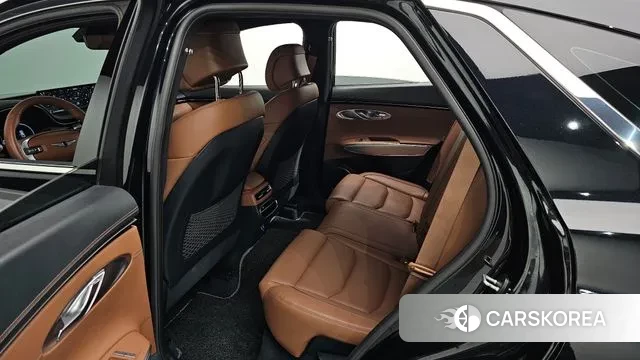 Genesis GV70 2021 Черный из Кореи, фото 3