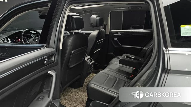 Volkswagen Tiguan second Generation 2020 Серый из Кореи, фото 3