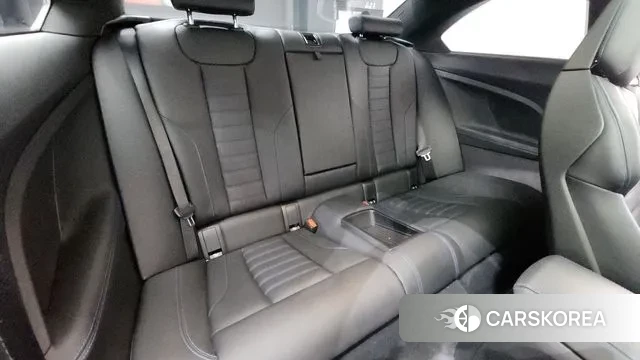 BMW 2 Series (G42) 2023 Белый из Кореи, фото 3