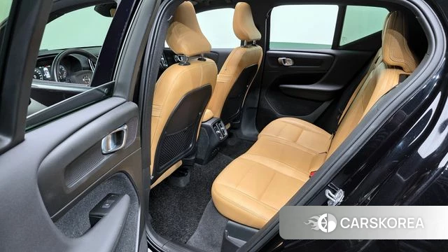 Volvo XC40 2021 Черный из Кореи, фото 3