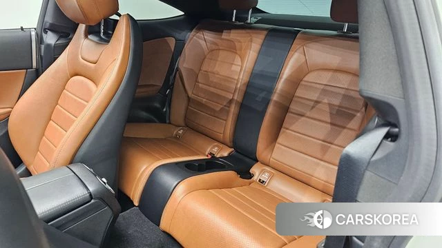 Mercedes-Benz C-Class W205 2018 Белый из Кореи, фото 3