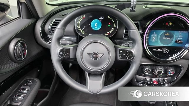 Mini Cooper Clubman 2021 Жемчужный цвет из Кореи, фото 3