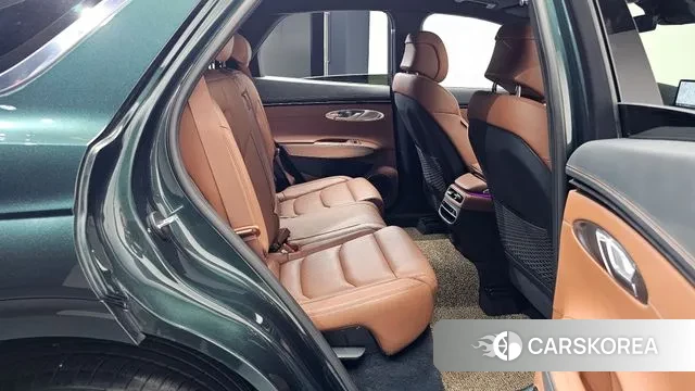 Genesis GV70 2021 Зеленый из Кореи, фото 3