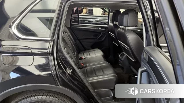 Volkswagen Tiguan second Generation 2020 Черный из Кореи, фото 3