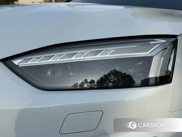 Audi A5 2023 Белый из Китая, фото 3