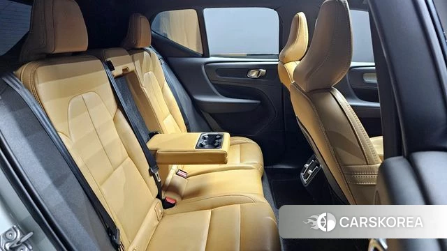 Volvo XC40 2021 Белый из Кореи, фото 3