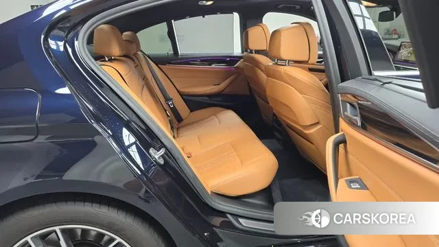 BMW 5 Series (G30) 2022 Черный из Кореи, фото 3