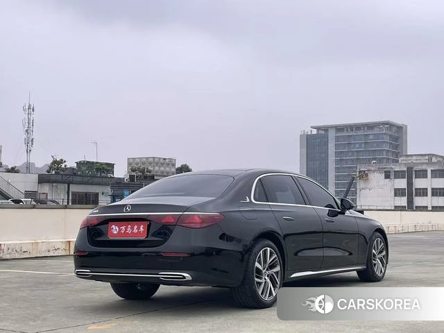 Mercedes-Benz E-class 2024 Черный из Китая, фото 3