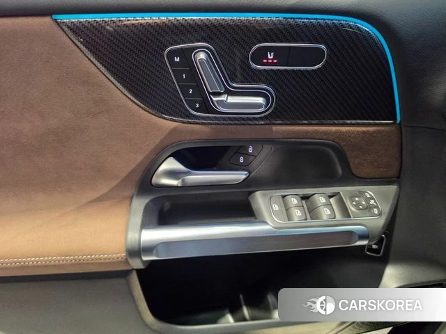 Mercedes-Benz GLB-Class X247 2025 Черный из Кореи, фото 3