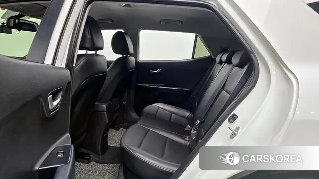 Kia Stonic 2018 Белый из Кореи, фото 3