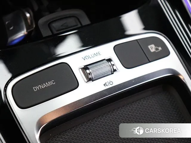 Mercedes-Benz GLB-Class X247 2024 Белый из Кореи, фото 3