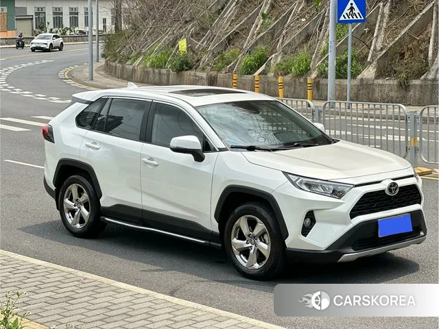 Toyota RAV4 Rongfang 2022 Белый из Китая, фото 3