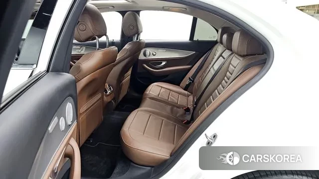 Mercedes-Benz E-Class W213 2018 Белый из Кореи, фото 3