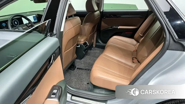 Hyundai Grandeur (GN7) 2023 Серебристо-серый из Кореи, фото 3